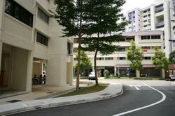 Blk 327 Jurong East Street 31 (Jurong East), HDB Executive #538771001